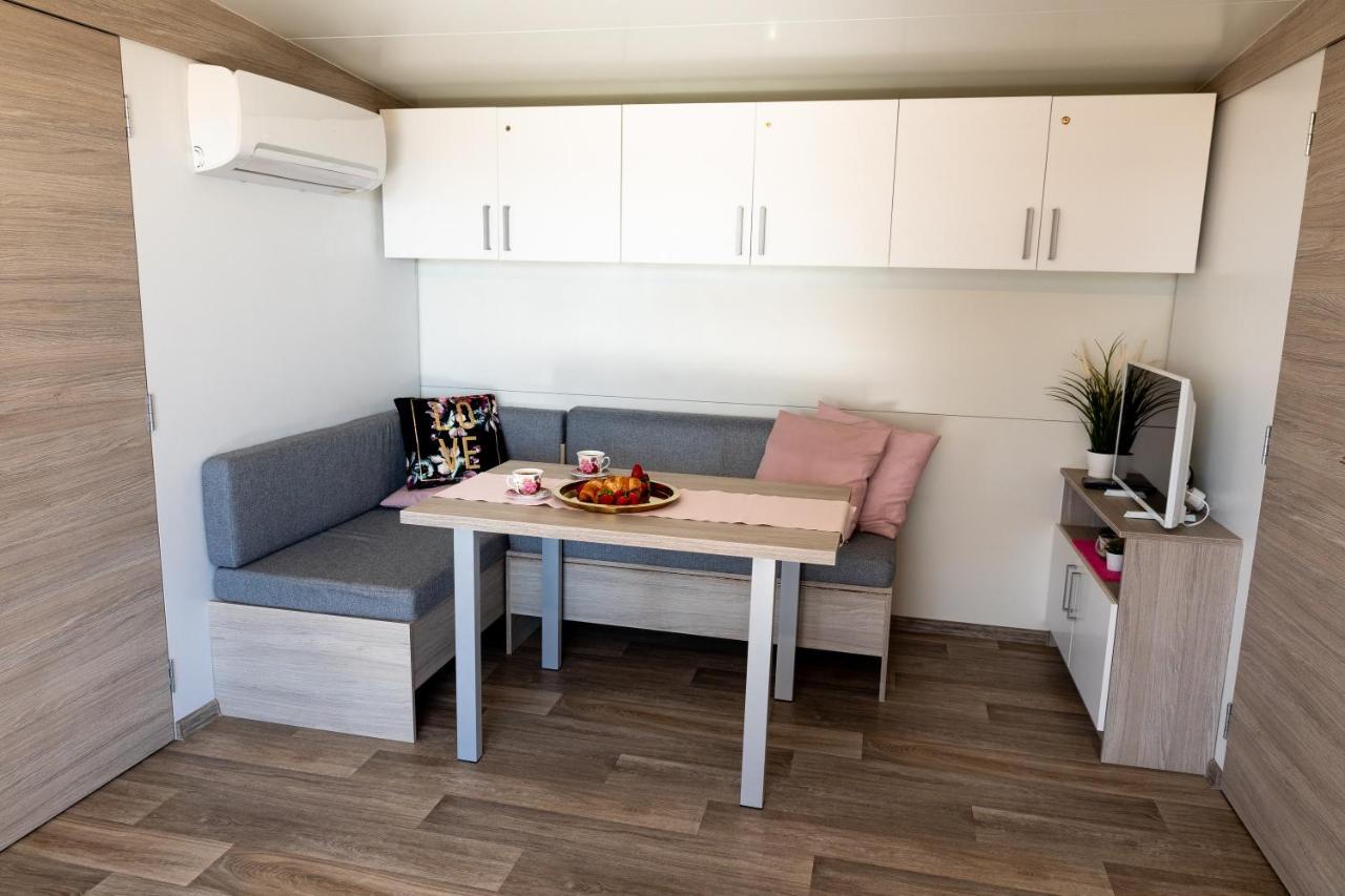 Mobile Home Whit Sea View Lavojesa Drage Ngoại thất bức ảnh