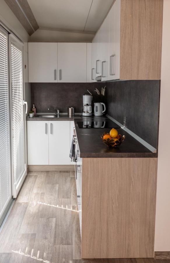 Mobile Home Whit Sea View Lavojesa Drage Ngoại thất bức ảnh